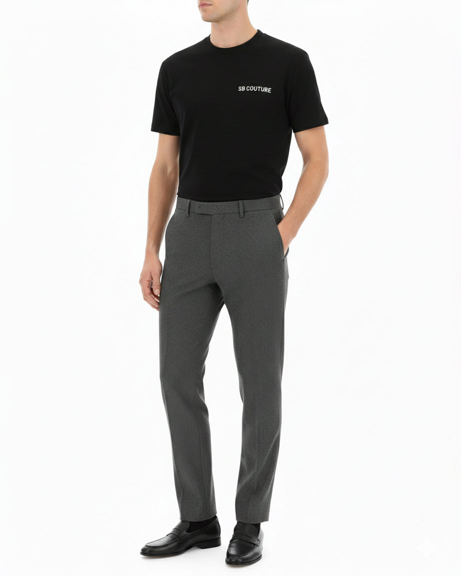 ESSENTIAL SWEATER - Black